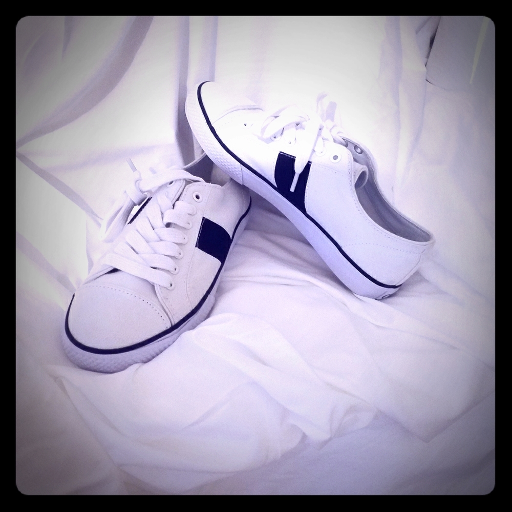 New Chaps Tennis Shoes